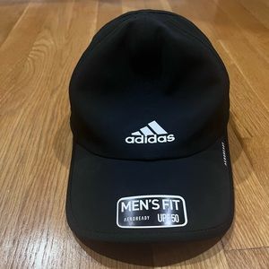 NEVER WORN mens Adidas Aeroready black hat